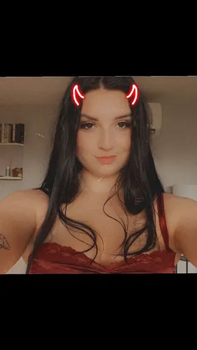 Yourqueenkatiee