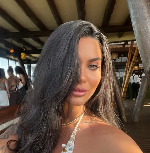 Zoe Alvarez